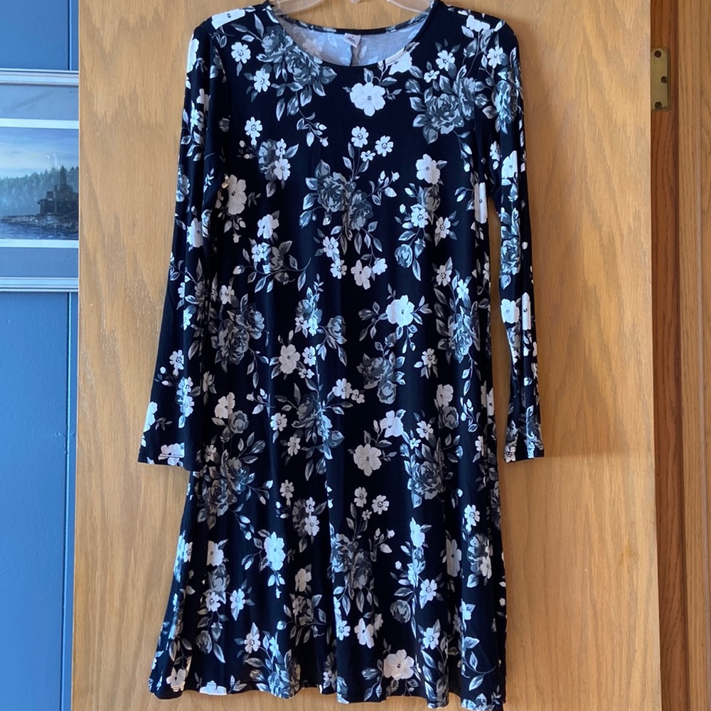 NWOT Black Floral Long Sleeve Dress